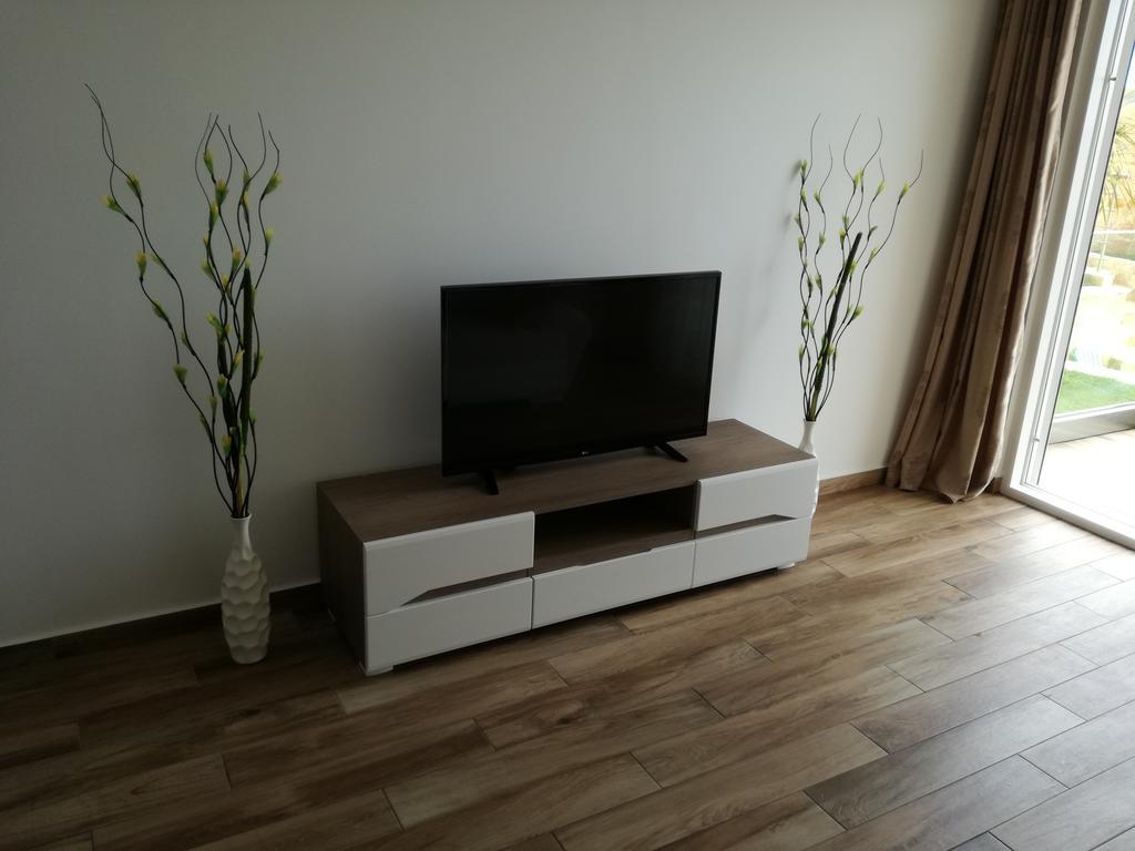 Apartment Victoria Dobra Voda Exterior photo